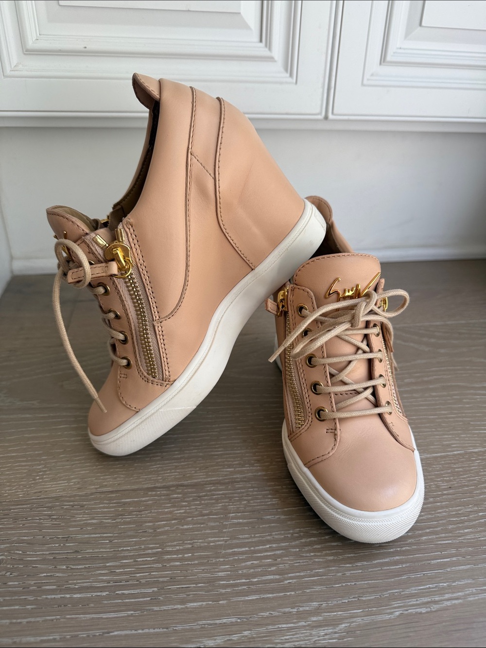 Giuseppe Zanotti Nude Pink Leather Lace-Up Sneakers with Gold Hardware
